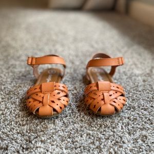 Cat & Jack Sandals Tan size 5-  light wear